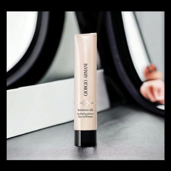 Giorgio Armani Other - NIB Armani Luminous Silk Hydrating Primer